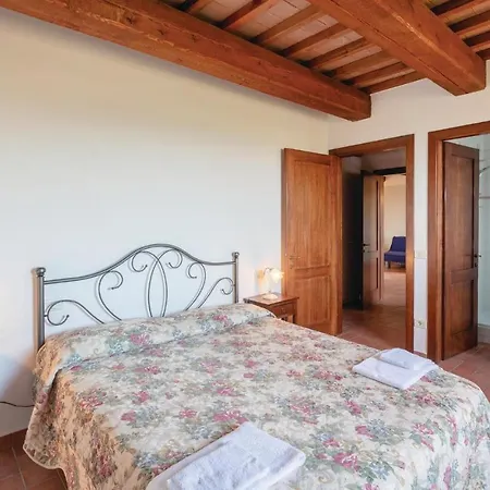 Seranna 4 Apartment
